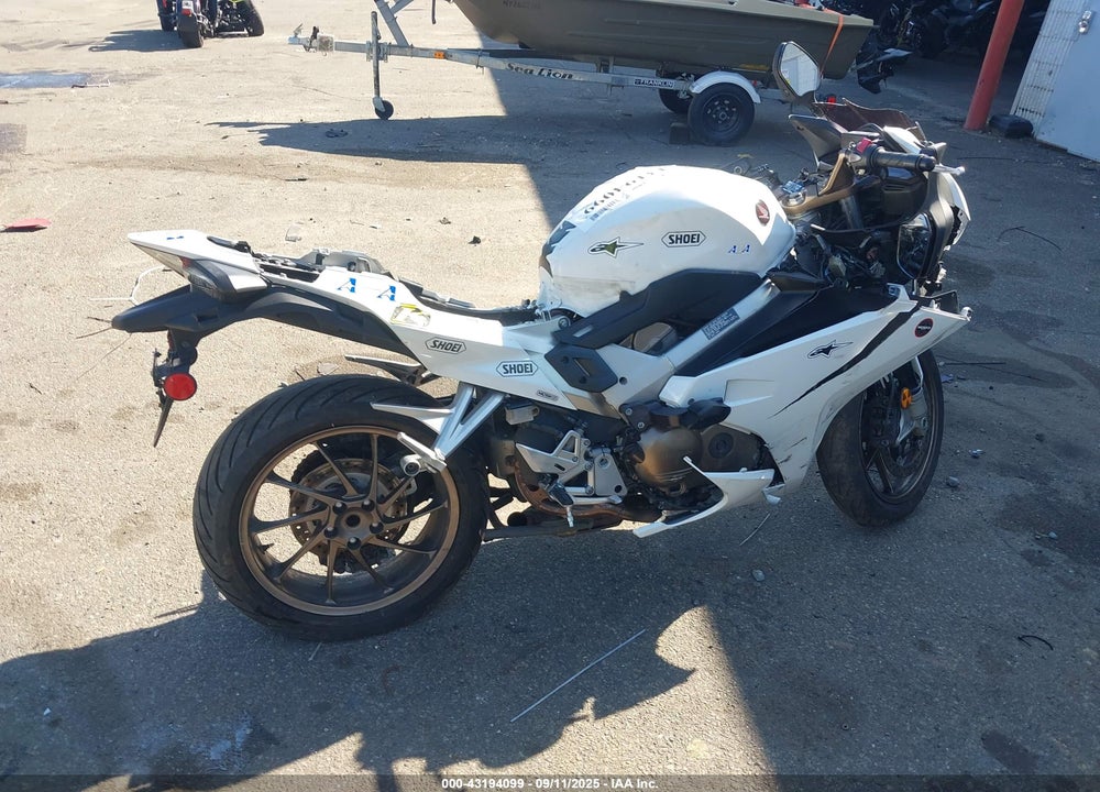 2014 HONDA VFR800 F VIN: JH2RC7912EK000698