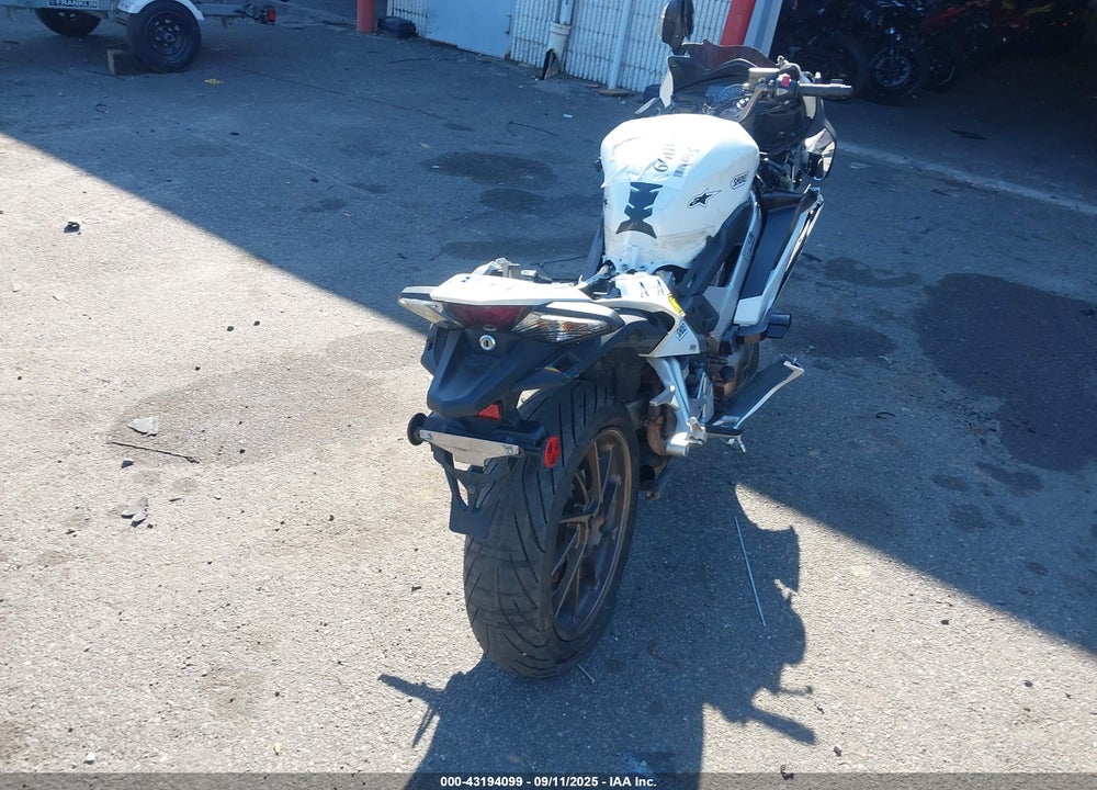 2014 HONDA VFR800 F VIN: JH2RC7912EK000698