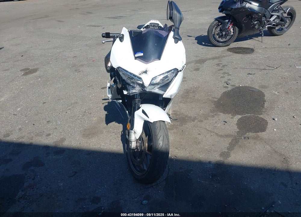 2014 HONDA VFR800 F VIN: JH2RC7912EK000698