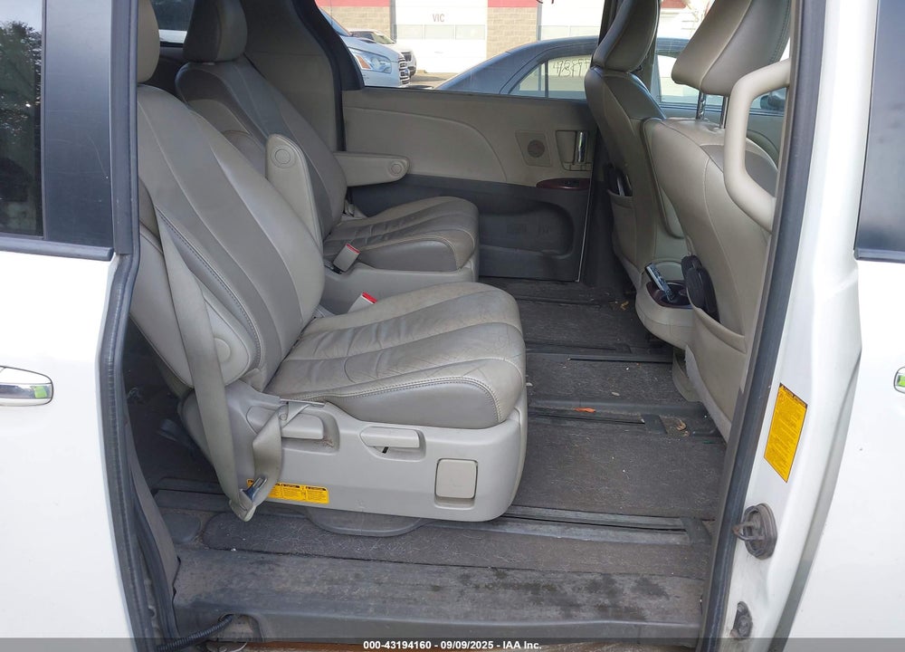 2013 TOYOTA SIENNA LIMITED 7 PASSENGER VIN: 5TDDK3DC5DS061607