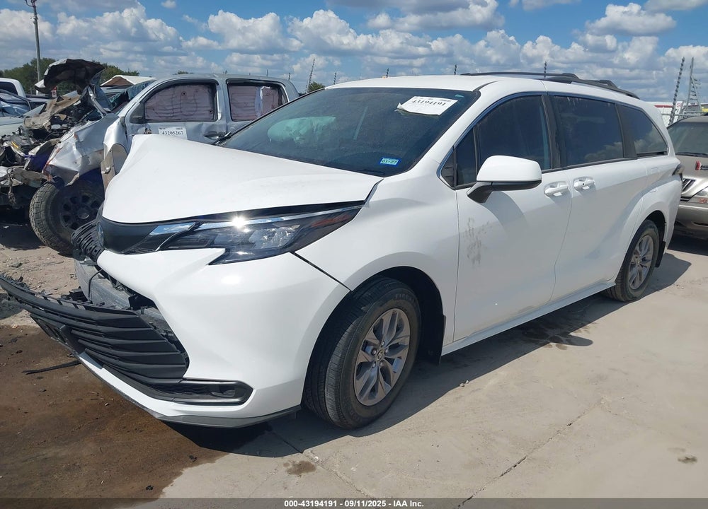2025 TOYOTA SIENNA LE VIN: 5TDKRKEC6SS239646
