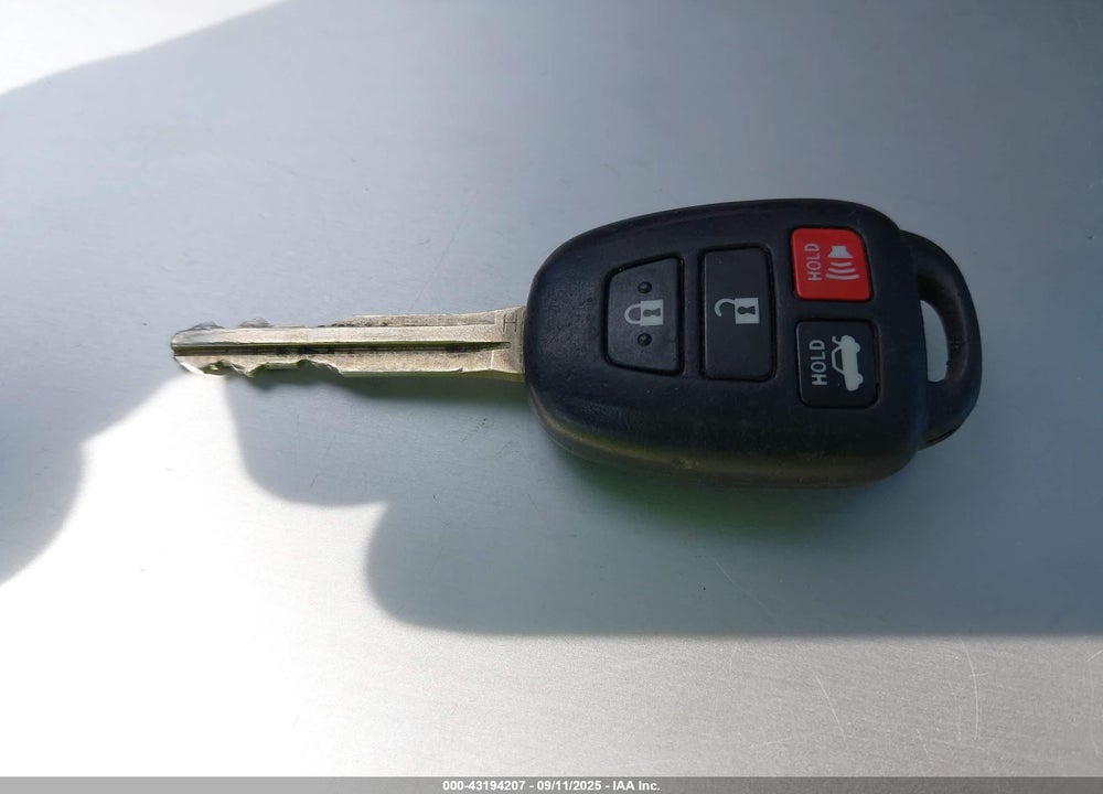 2015 TOYOTA COROLLA VIN: 2T1BURHE8FC420038