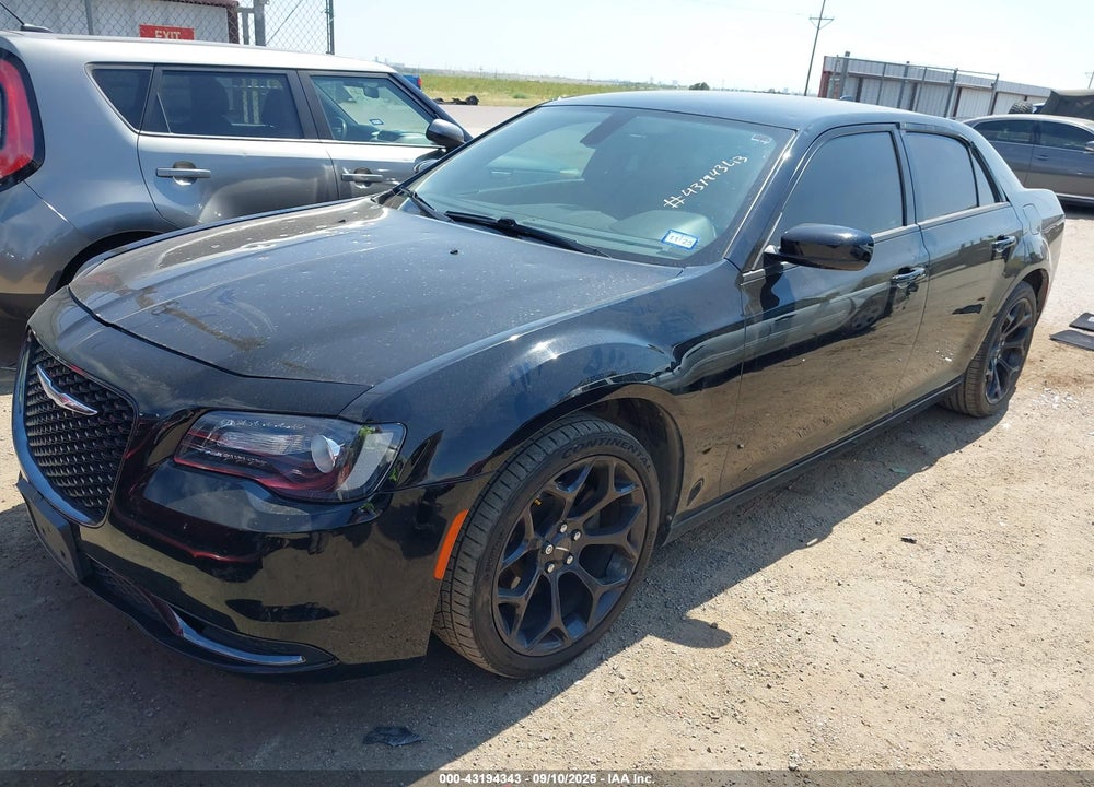 2019 CHRYSLER 300 VIN: 2C3CCAAG8KH667164