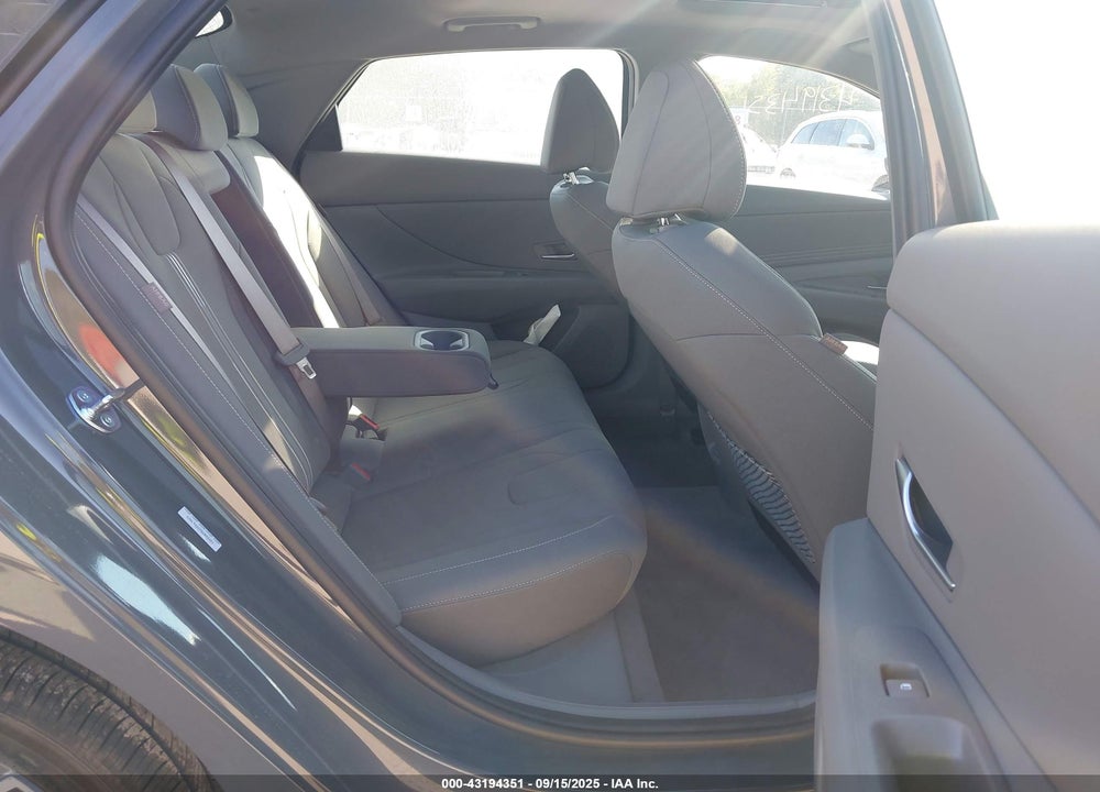 2025 HYUNDAI ELANTRA VIN: KMHLS4DG7SU023451