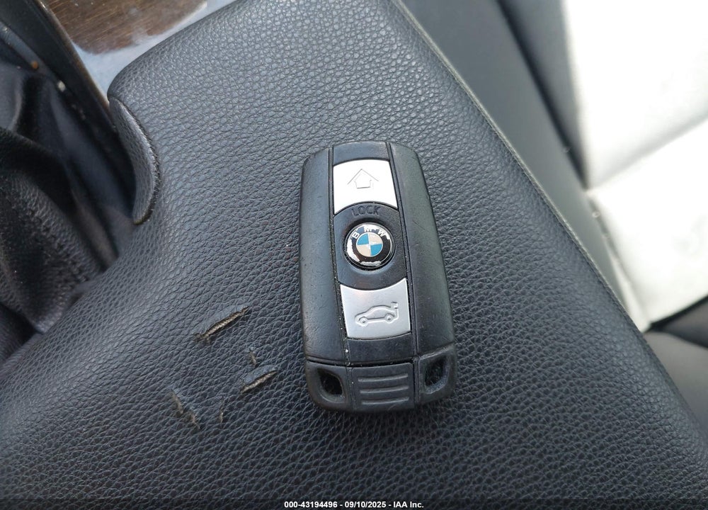 2013 BMW 3 SERIES VIN: WBAKE3C5XDE771834