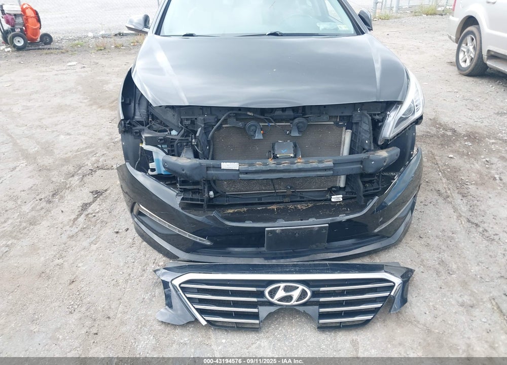 2015 HYUNDAI SONATA VIN: 5NPE34AF6FH041381