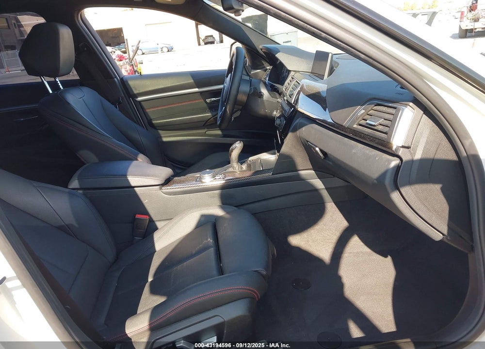 2017 BMW 3 SERIES VIN: WBA8B9G39HNU55104