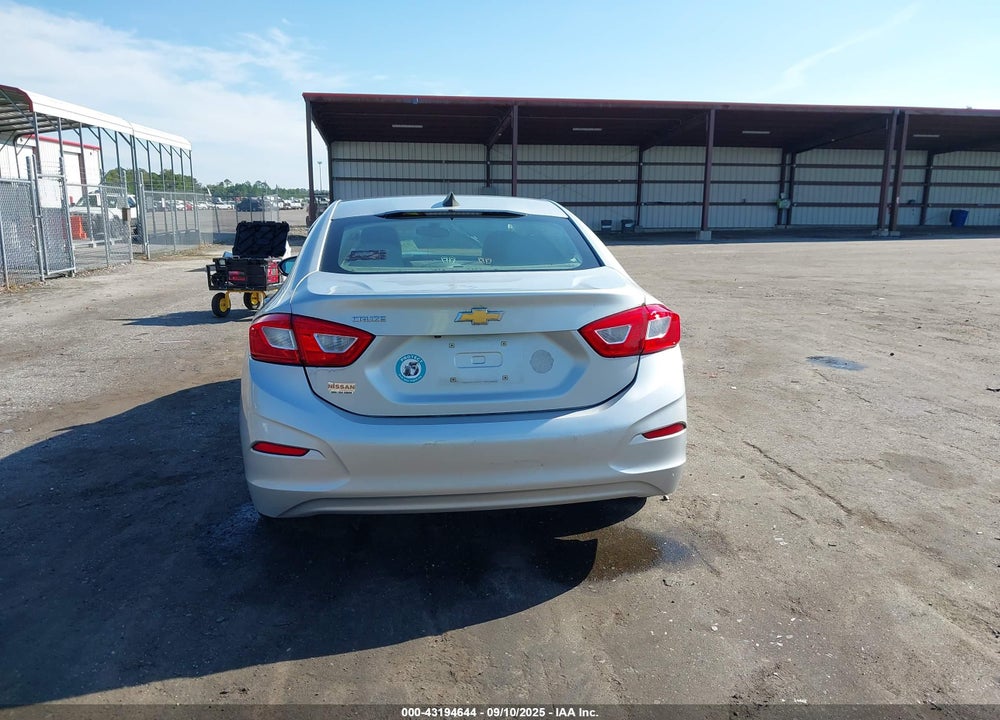 2017 CHEVROLET CRUZE VIN: 1G1BC5SM0H7177298