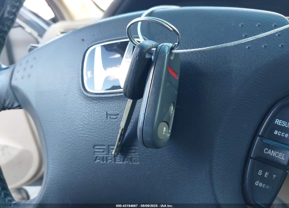 2005 HONDA CIVIC LX VIN: 2HGES16585H561110