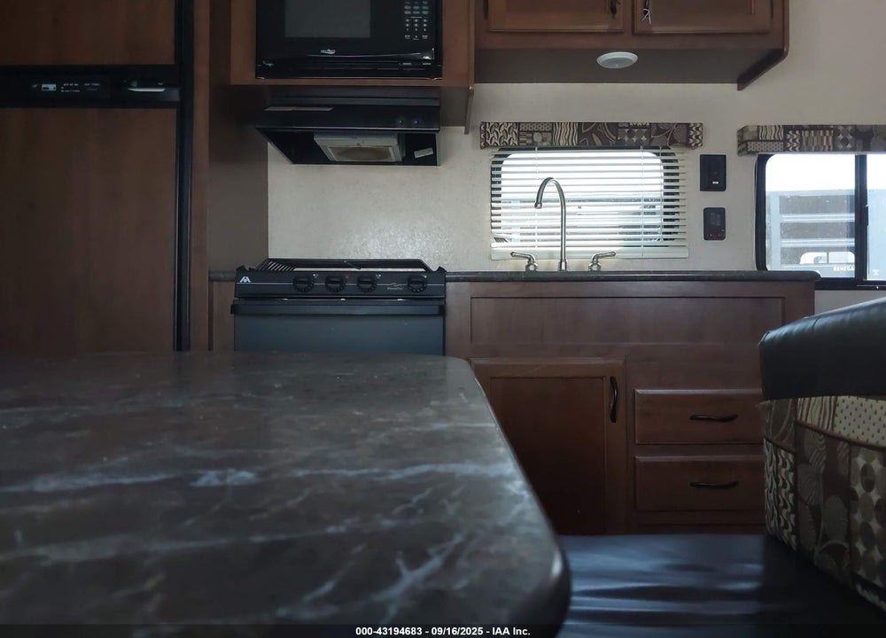 2016 TRAILER JAYCO TRAVEL VIN: 1UJBJ0BN7G17V0966