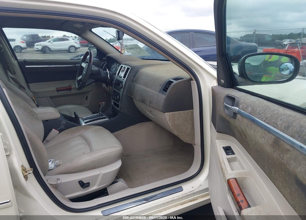 2006 CHRYSLER 300 VIN: 2C3KA63H06H441811