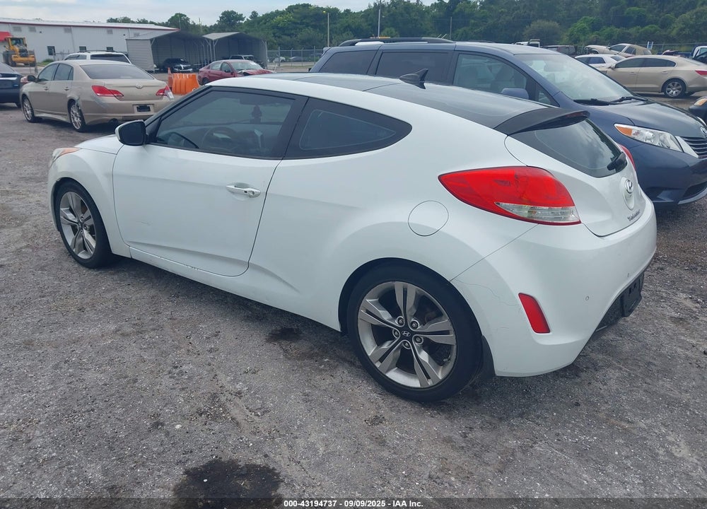 2013 HYUNDAI VELOSTER VIN: KMHTC6AD7DU122115