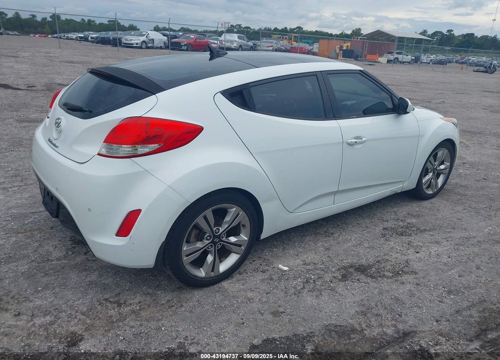 2013 HYUNDAI VELOSTER VIN: KMHTC6AD7DU122115