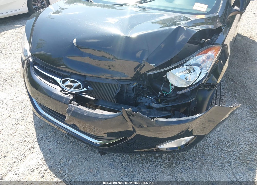 2013 HYUNDAI ELANTRA VIN: 5NPDH4AE1DH400928