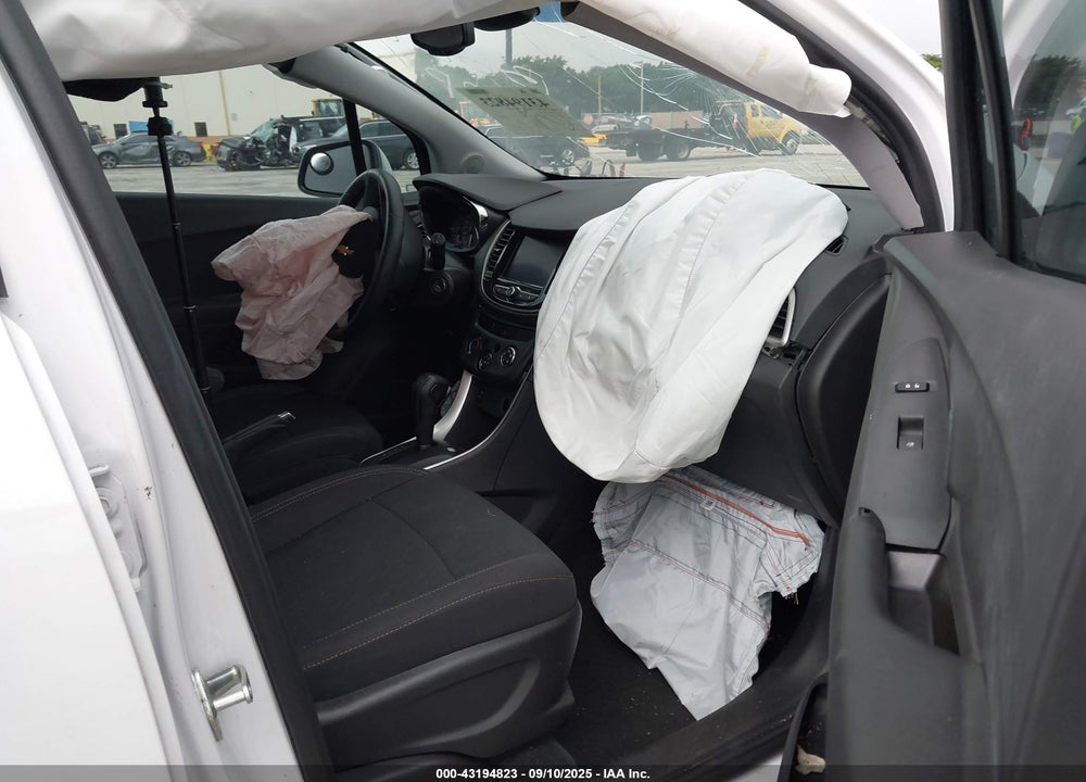 2020 CHEVROLET TRAX FWD LS VIN: 3GNCJKSB7LL333301