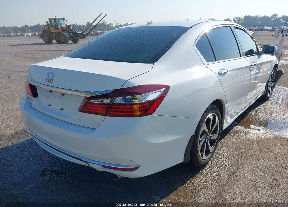 2017 HONDA ACCORD VIN: 1HGCR2F72HA087183