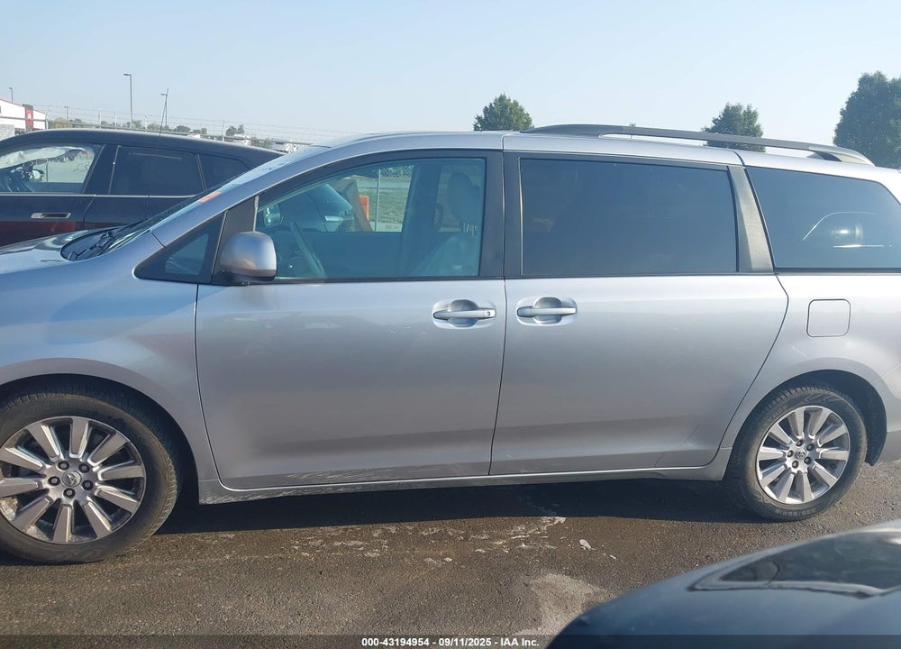 2011 TOYOTA SIENNA XLE VIN: 5TDDK3DC9BS003738