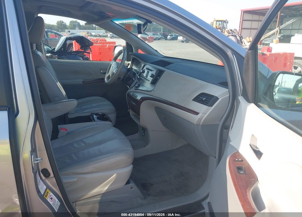 2011 TOYOTA SIENNA XLE VIN: 5TDDK3DC9BS003738
