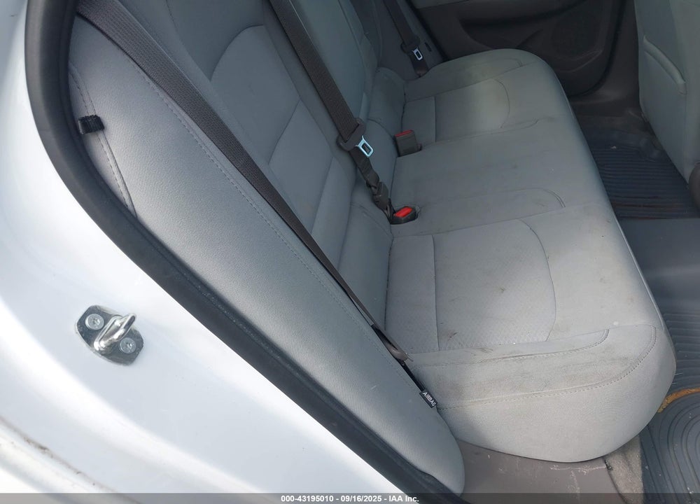 2018 CHEVROLET MALIBU VIN: 1G1ZC5ST2JF246574