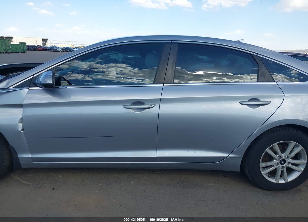 2015 HYUNDAI SONATA VIN: 5NPE24AF5FH189430