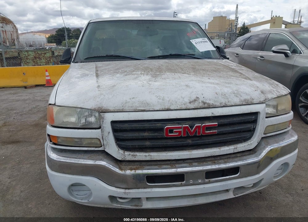 2005 GMC NEW SIERRA C1500 VIN: 1GTEC14V65Z900736