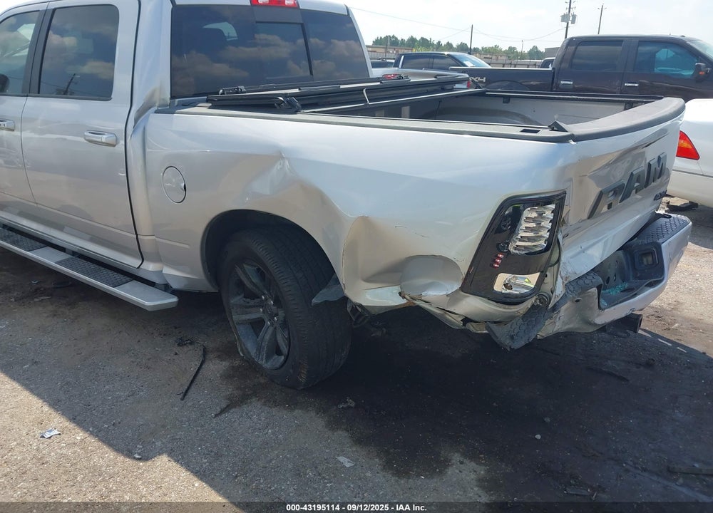2017 RAM 1500 VIN: 1C6RR7MT3HS795871