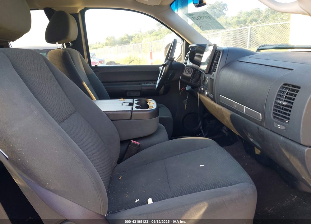 2008 CHEVROLET SILVERADO 1500 LT1 VIN: 2GCEC19J881276618
