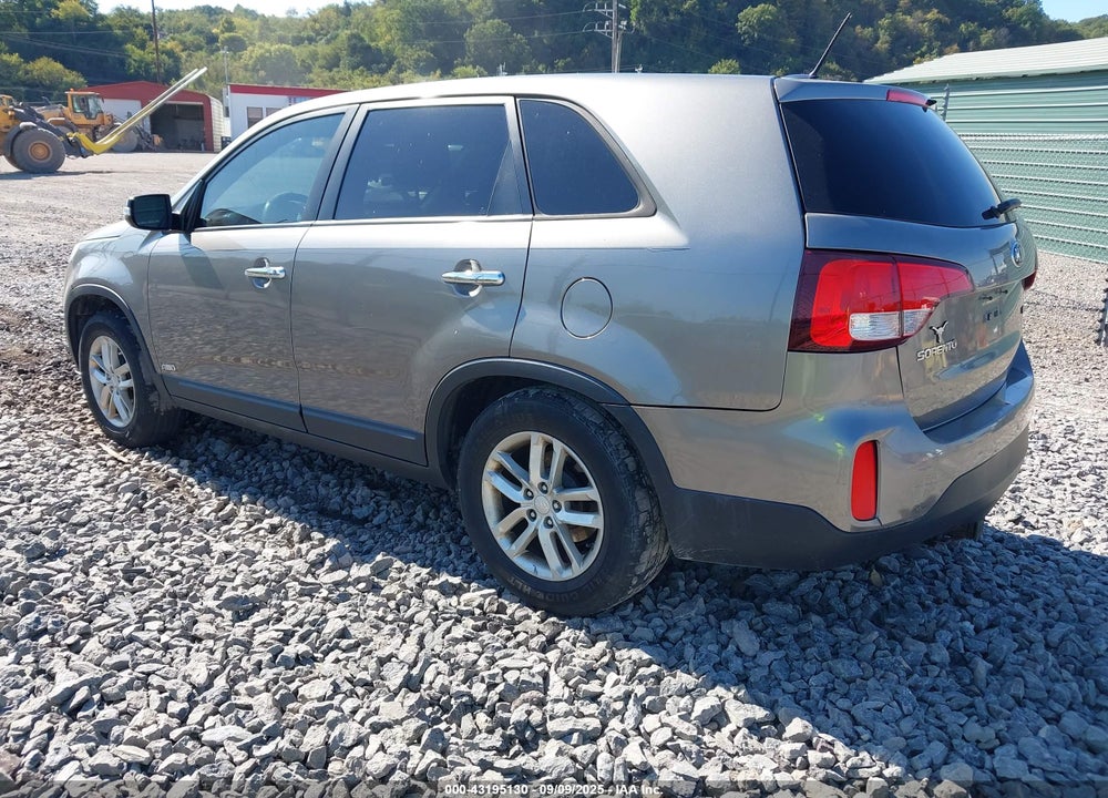 2014 KIA SORENTO LX VIN: 5XYKTCA61EG540463
