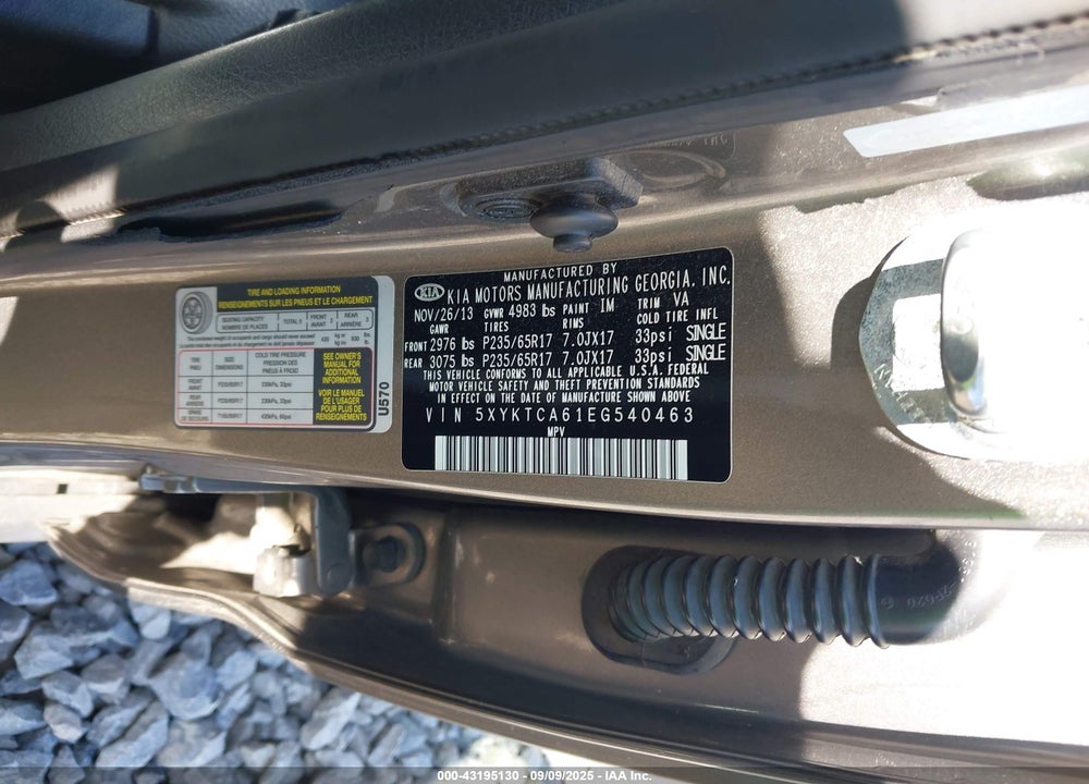 2014 KIA SORENTO LX VIN: 5XYKTCA61EG540463