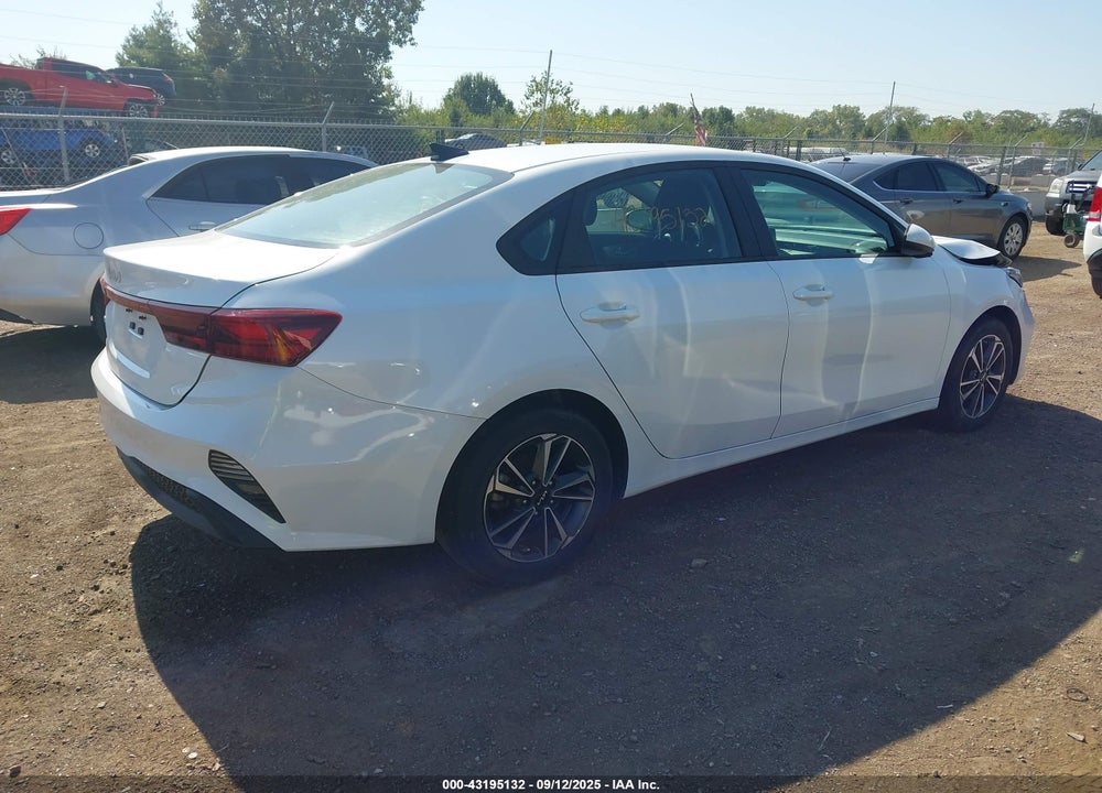 2022 KIA FORTE VIN: 3KPF24AD1NE503063