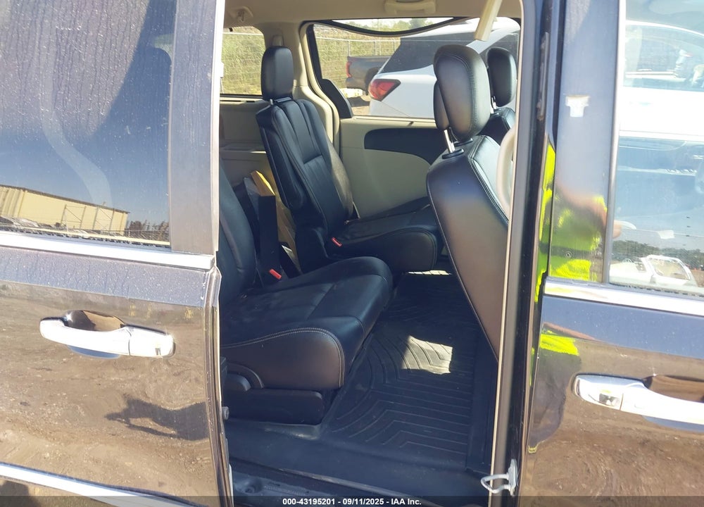 2015 CHRYSLER TOWN & COUNTRY TOURING VIN: 2C4RC1BG5FR554065