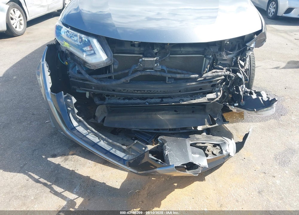 2018 NISSAN ROGUE S VIN: KNMAT2MT0JP557074