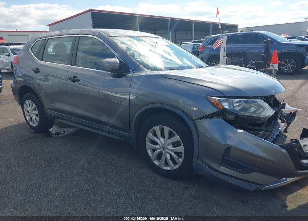 2018 NISSAN ROGUE S VIN: KNMAT2MT0JP557074