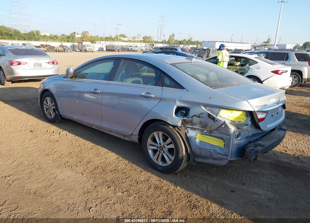 2013 HYUNDAI SONATA VIN: 5NPEB4AC6DH662397