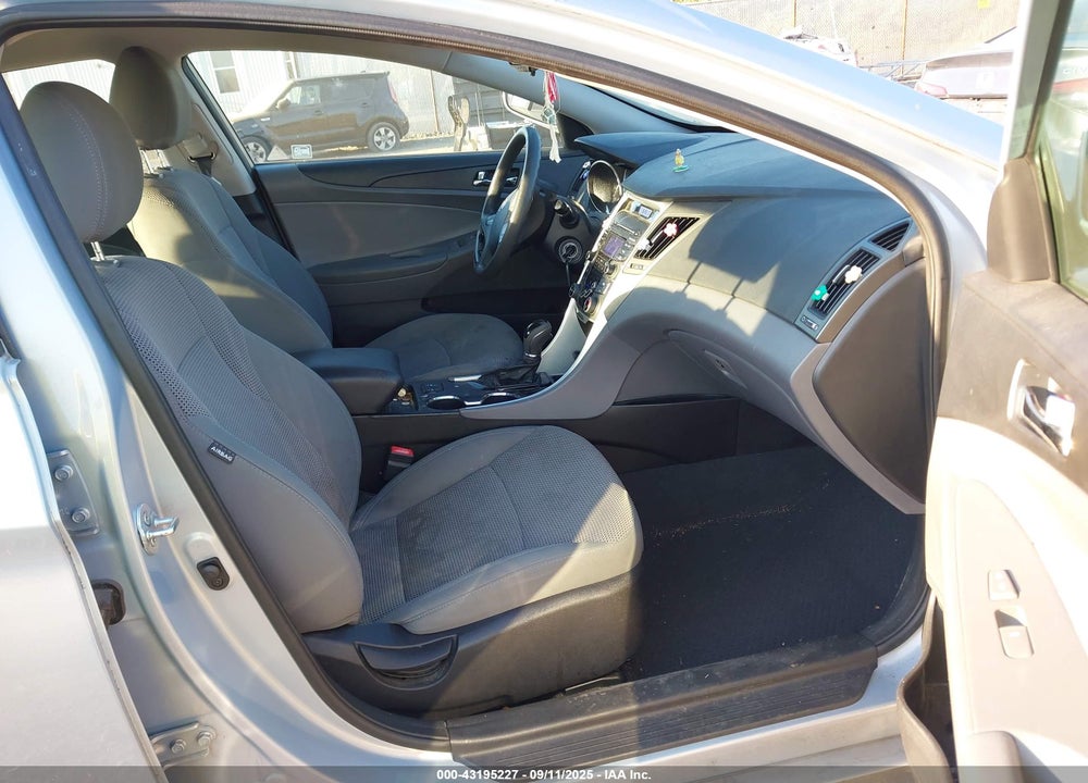 2013 HYUNDAI SONATA VIN: 5NPEB4AC6DH662397