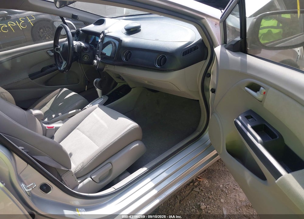 2013 HONDA INSIGHT VIN: JHMZE2H75DS000123
