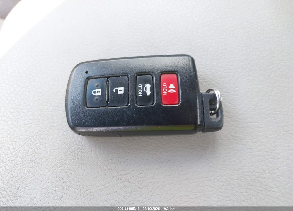 2012 TOYOTA CAMRY HYBRID XLE VIN: 4T1BD1FK7CU039950