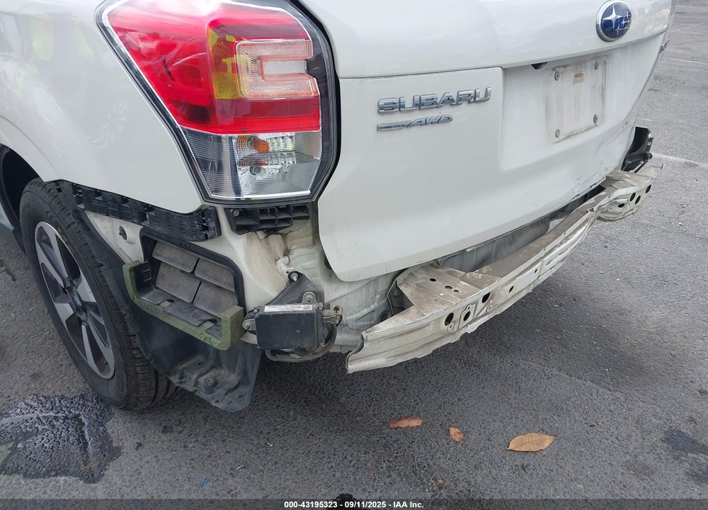 2017 SUBARU FORESTER 2.5I PREMIUM VIN: JF2SJAGCXHH544595