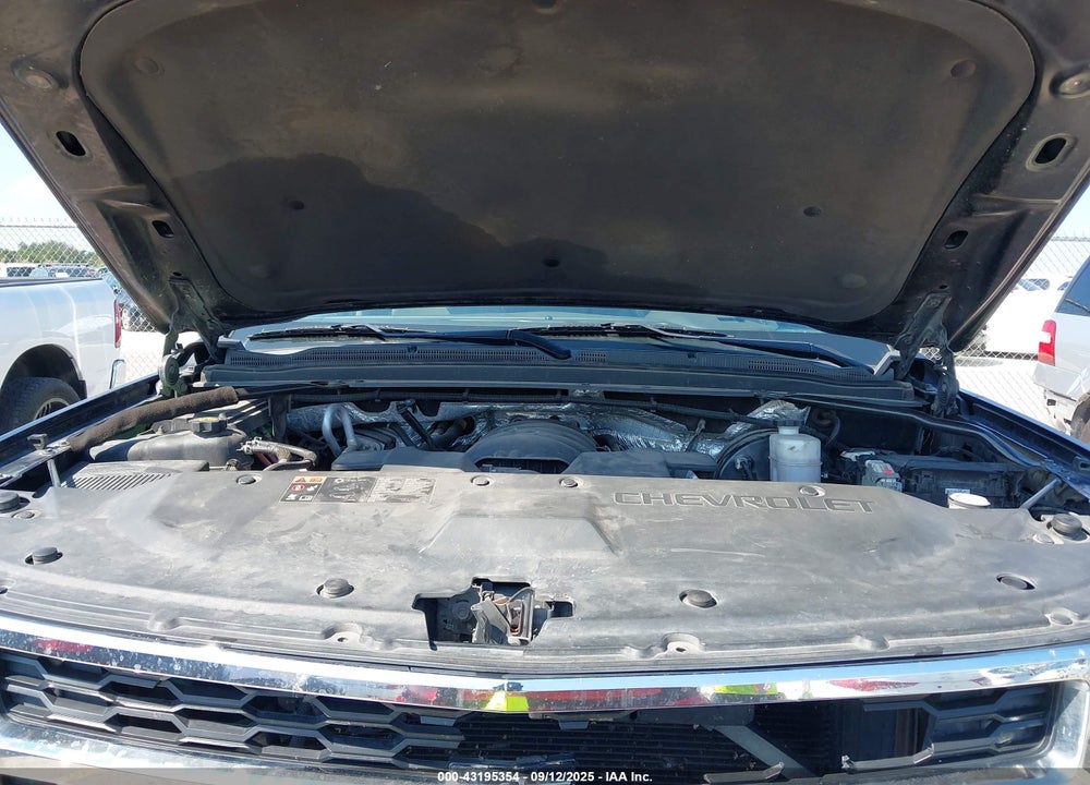 2015 CHEVROLET SUBURBAN LT VIN: 1GNSCJKC7FR142418