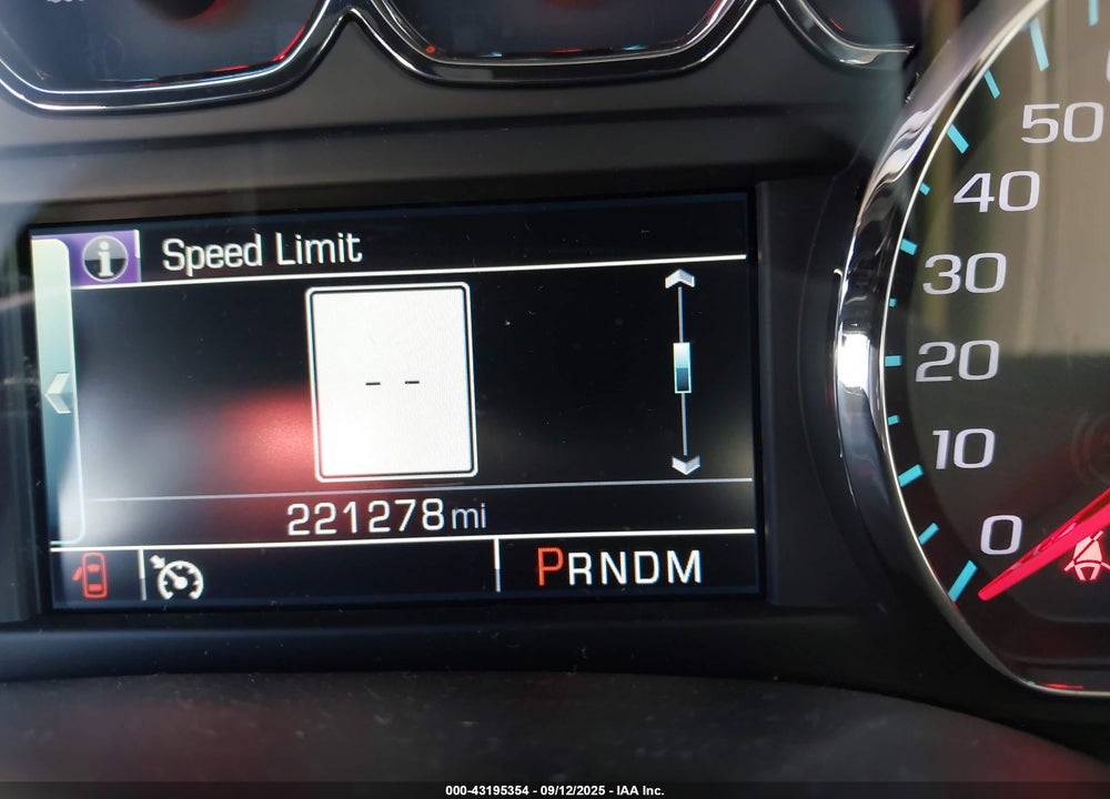 2015 CHEVROLET SUBURBAN LT VIN: 1GNSCJKC7FR142418