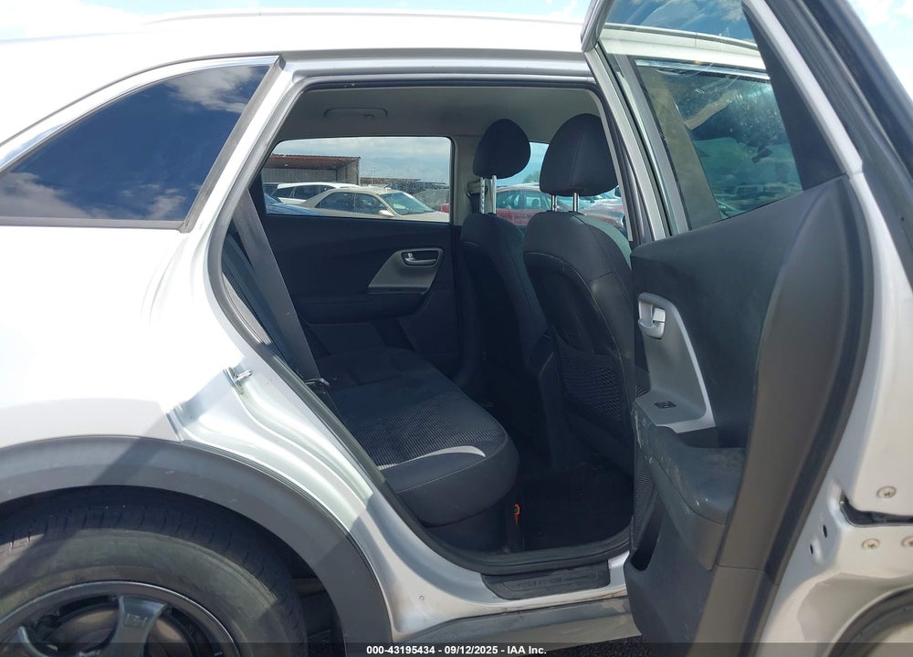 2020 KIA NIRO VIN: KNDCB3LC2L5437956