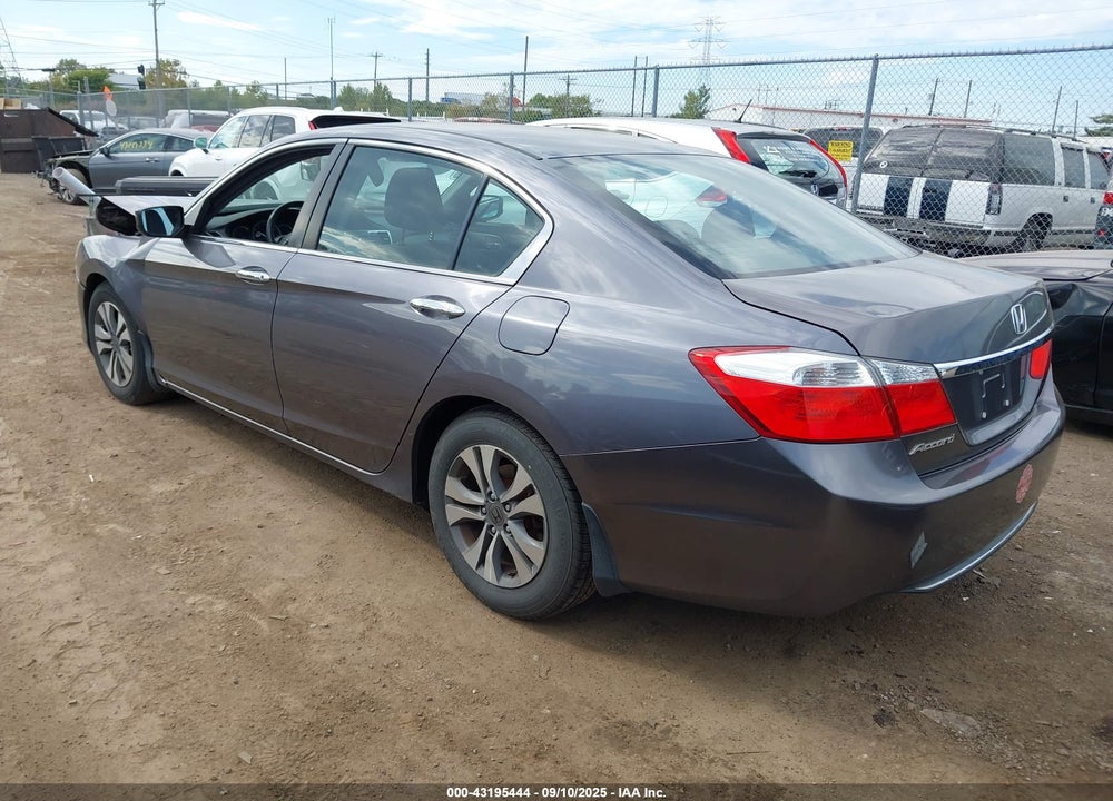 2015 HONDA ACCORD VIN: 1HGCR2F31FA200714