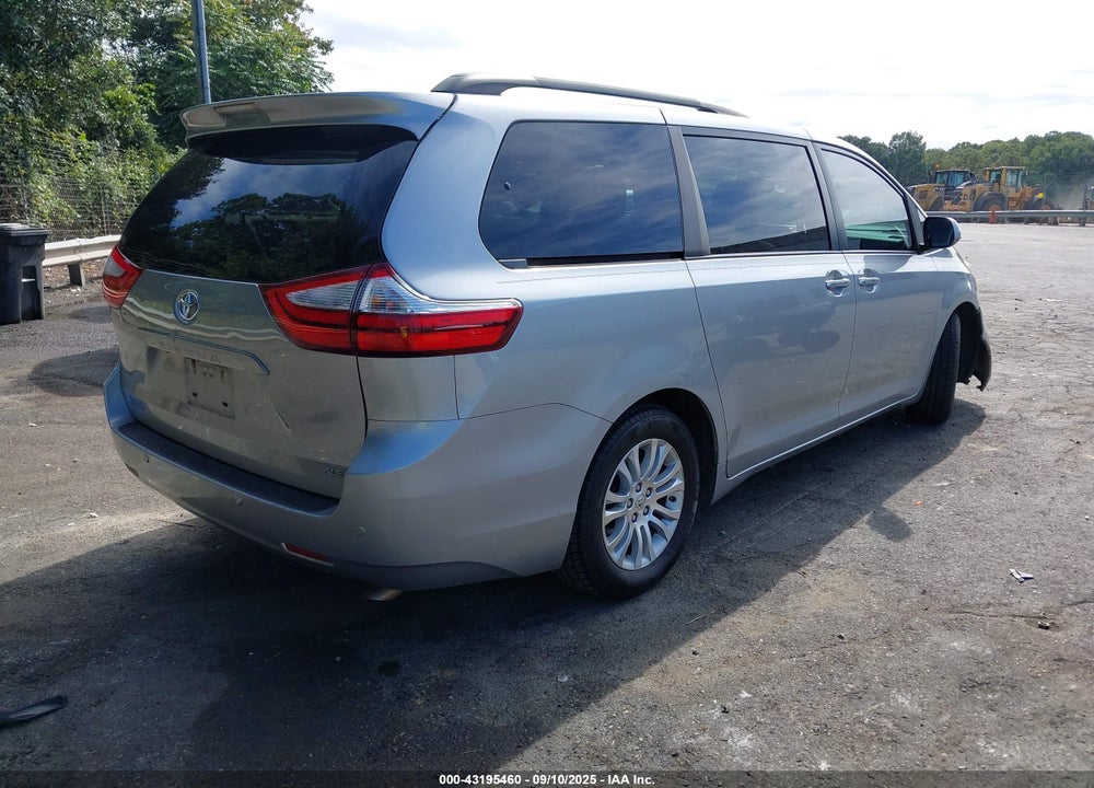 2016 TOYOTA SIENNA XLE 8 PASSENGER VIN: 5TDYK3DC6GS725712