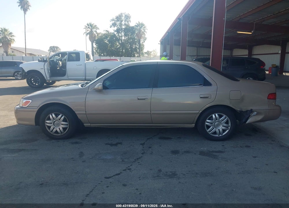 2001 TOYOTA CAMRY LE VIN: 4T1BG22K41U065616