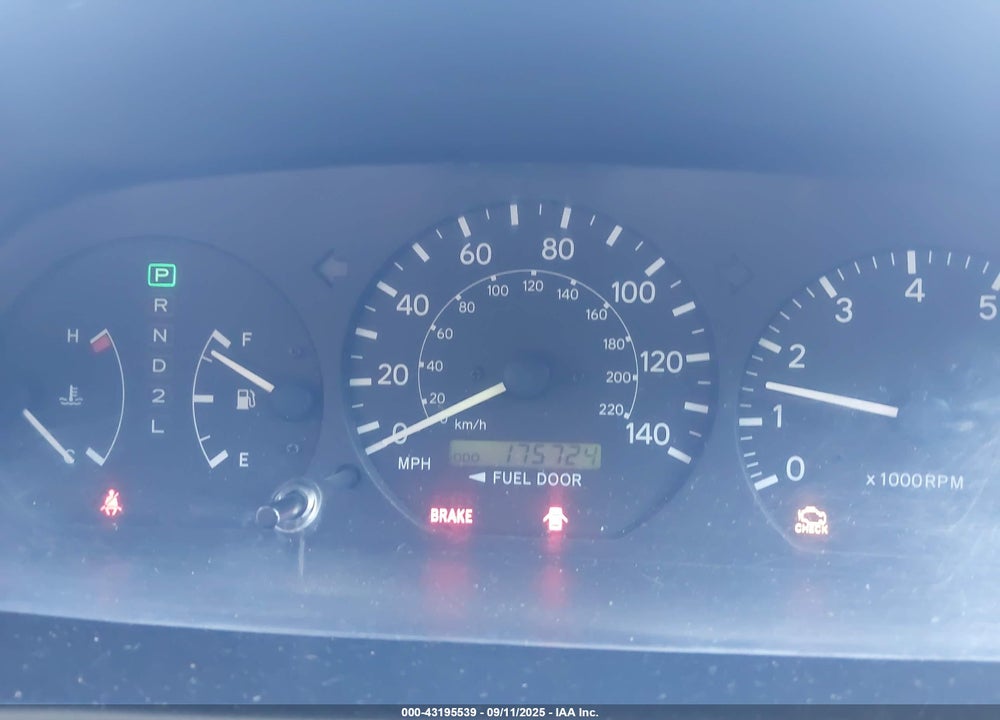 2001 TOYOTA CAMRY LE VIN: 4T1BG22K41U065616