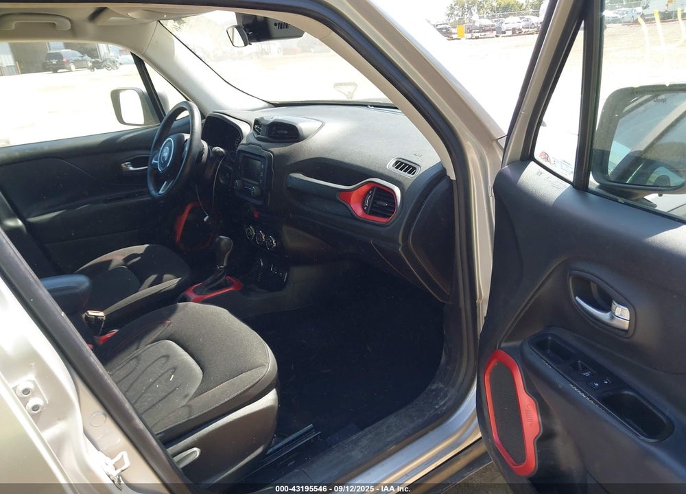 2016 JEEP RENEGADE VIN: ZACCJBCT0GPC75738