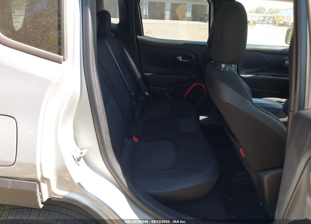 2016 JEEP RENEGADE VIN: ZACCJBCT0GPC75738