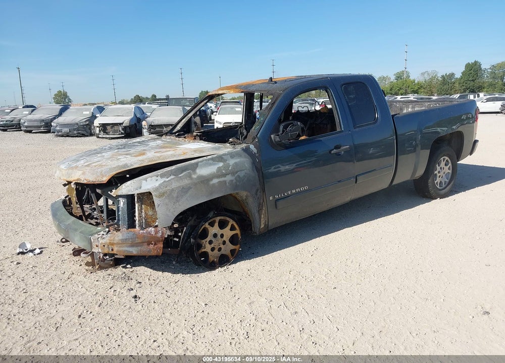2008 CHEVROLET SILVERADO 1500 LT1 VIN: 2GCEK190181197155