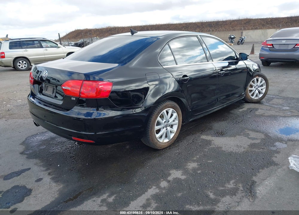 2014 VOLKSWAGEN JETTA VIN: 3VWD17AJ2EM327967