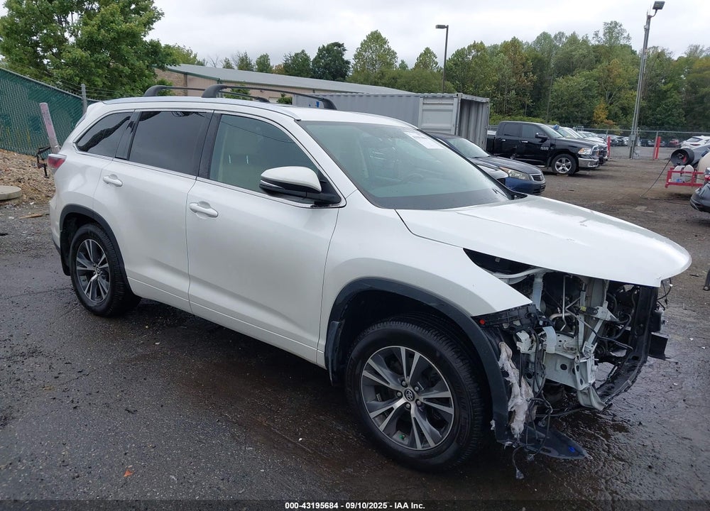 2016 TOYOTA HIGHLANDER XLE V6 VIN: 5TDJKRFH3GS306889
